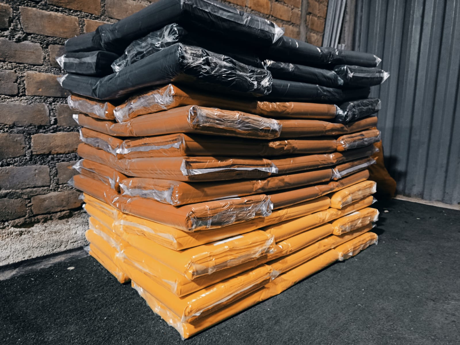 Stock de bolsas empaquetado por medida y color